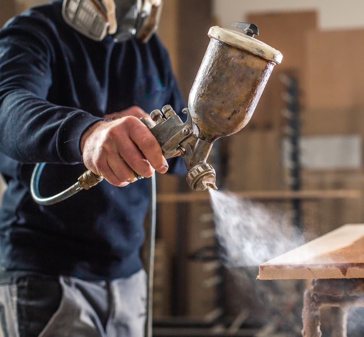 ¿Buscas una empresa de lacado de muebles en Lugo?